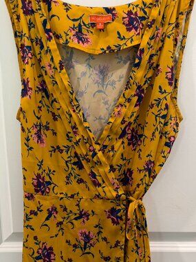 MODCLOTH Yellow Wrap Sleeveless Shirt
